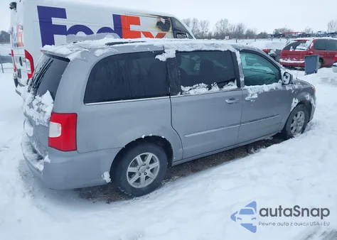 2013 Chrysler Town & Country Touring из США, поврежденный, VIN 2C4RC1BG2DR654895